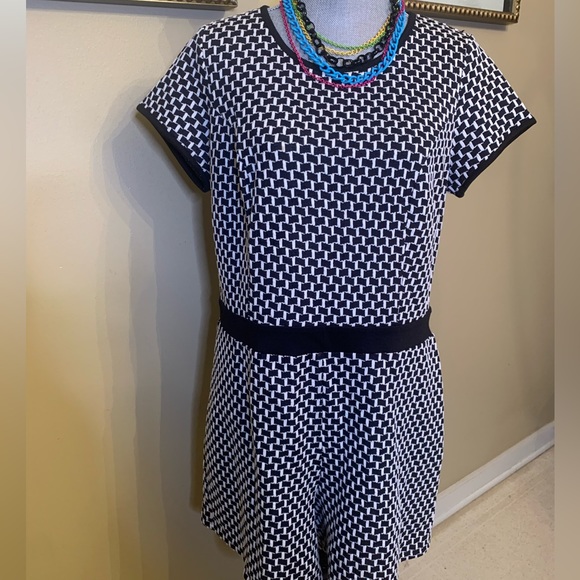 Forever 21 Plus Size Rumper - Picture 1 of 7